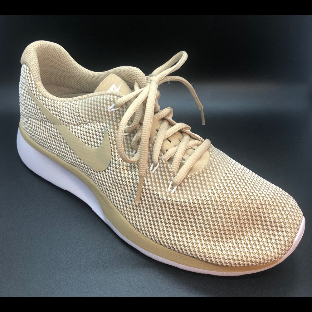 NEW Nike Women’s “Tanjun Racer”